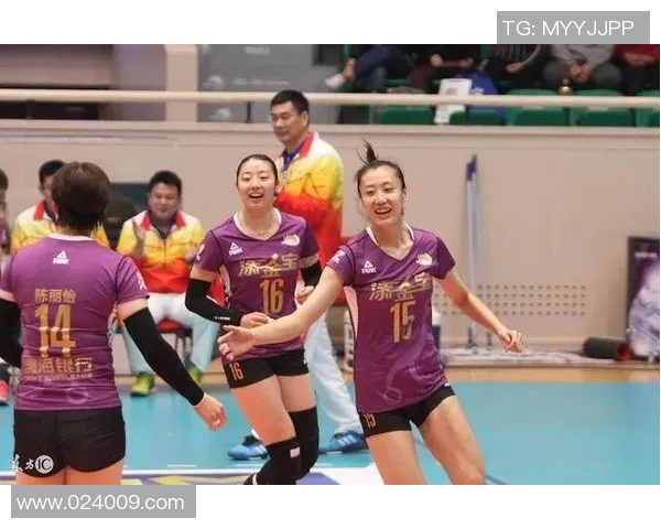 重庆排球队与南京排球队赛后状态分析与表现评估